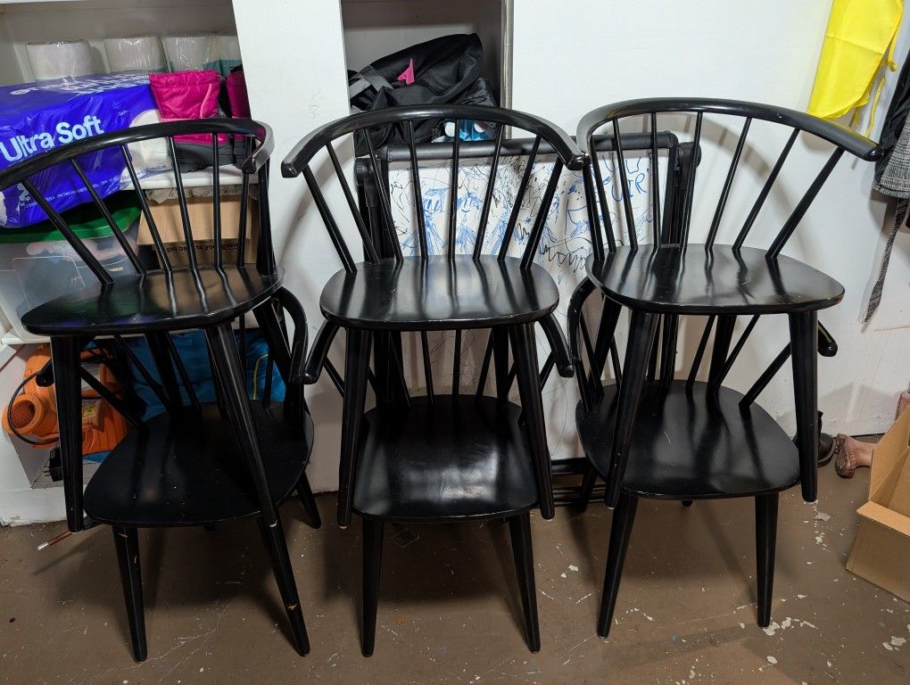 6 Black dining chairs