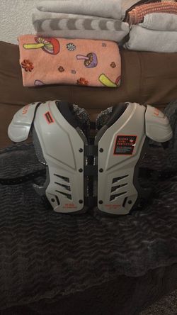 Youth medium football shoulder pads