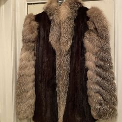 Women’s Mink Fur Coat w/ Fox Fur Trim
