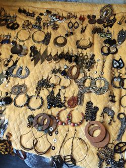 HAND MADE   BLACK EARRING , DIFFERENT DESIGNS 