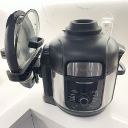 Ninja Deluxe 8Quart  Model FD401 LP3
