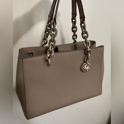 Micheal Kors Bag