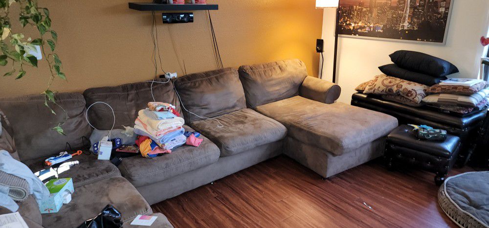  Free Large Couch