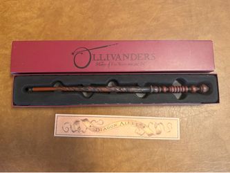 Universal Studios Ollivanders Interactive Ash Harry Potter Wand with Box