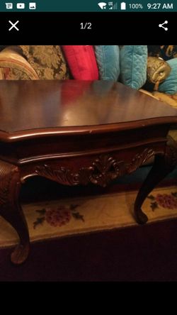 Beautiful coffee or end table