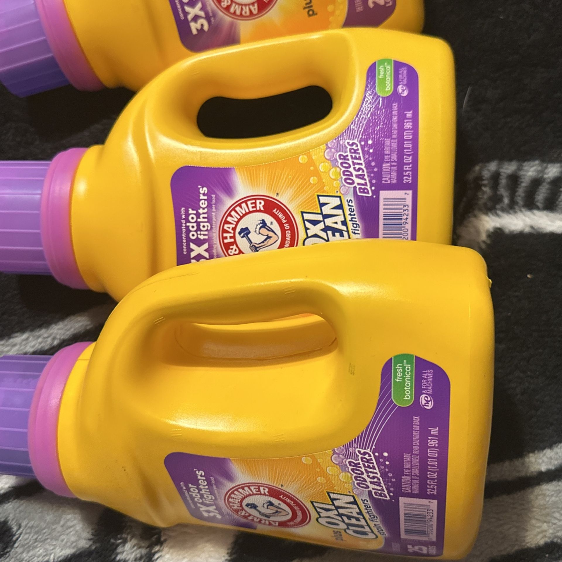 Plus OxiClean Stain Fighters 25 Loads 32.5 FL OZ Detergent