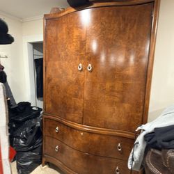 Armoire