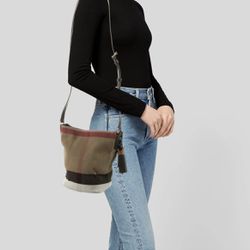 Burberry Bucket Bag /handbag/ Shoulder Bag 