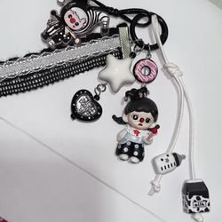🃏 Baby Zoraa Clown Keychain 🃏 pop mart 🖤✨