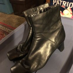 WNTPEE Nine West Leather Ankle Boots. Size 9M