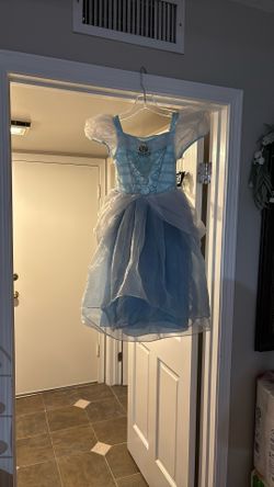 Disney Castle Collection Cinderella Dress Sz. 5/6 W/ Wand