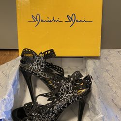 Brand New Woman’s Marichi Mani brand Black High Heel Shoes Up for Sale 