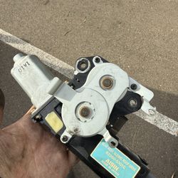Lexus Is300 Sunroof Motor 