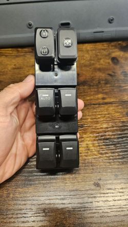 93570-3W000 93570-3W000WK Power Window Switch for Kia Sportage-R 2010-2015

New has no original box but never use