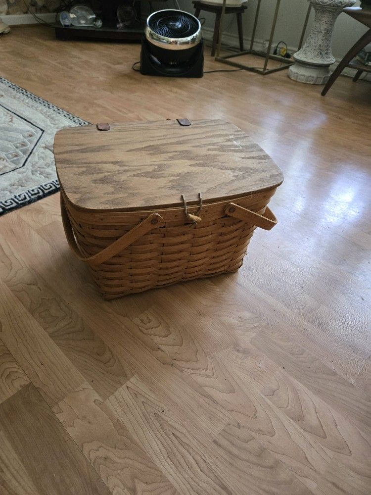 Longaberger Picnic Basket 
