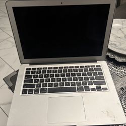 MacBook Air 13”