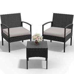 Outdoor Furniture (Chairs & Table) READ CAPTION