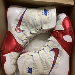 Cumbre crisis Emulación Nike HyperKO Boxing Shoes White/Royal/Red Size 12.5 for Sale in Massapequa  Park, NY - OfferUp