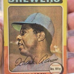 1975 TOPPS #660 HANK AARON BEAUTIFUL VIBRANT COLORS
