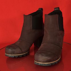 SOREL ADDINGTON CHELSEA HEELED ANKLE BOOTS/BOOTIES  WATERPROOF  BURGUNDY BROWN GENUINE LEATHER  WOMEN’S SIZE 7.5 GREAT CONDITION - THESE BOOTS ARE IN 