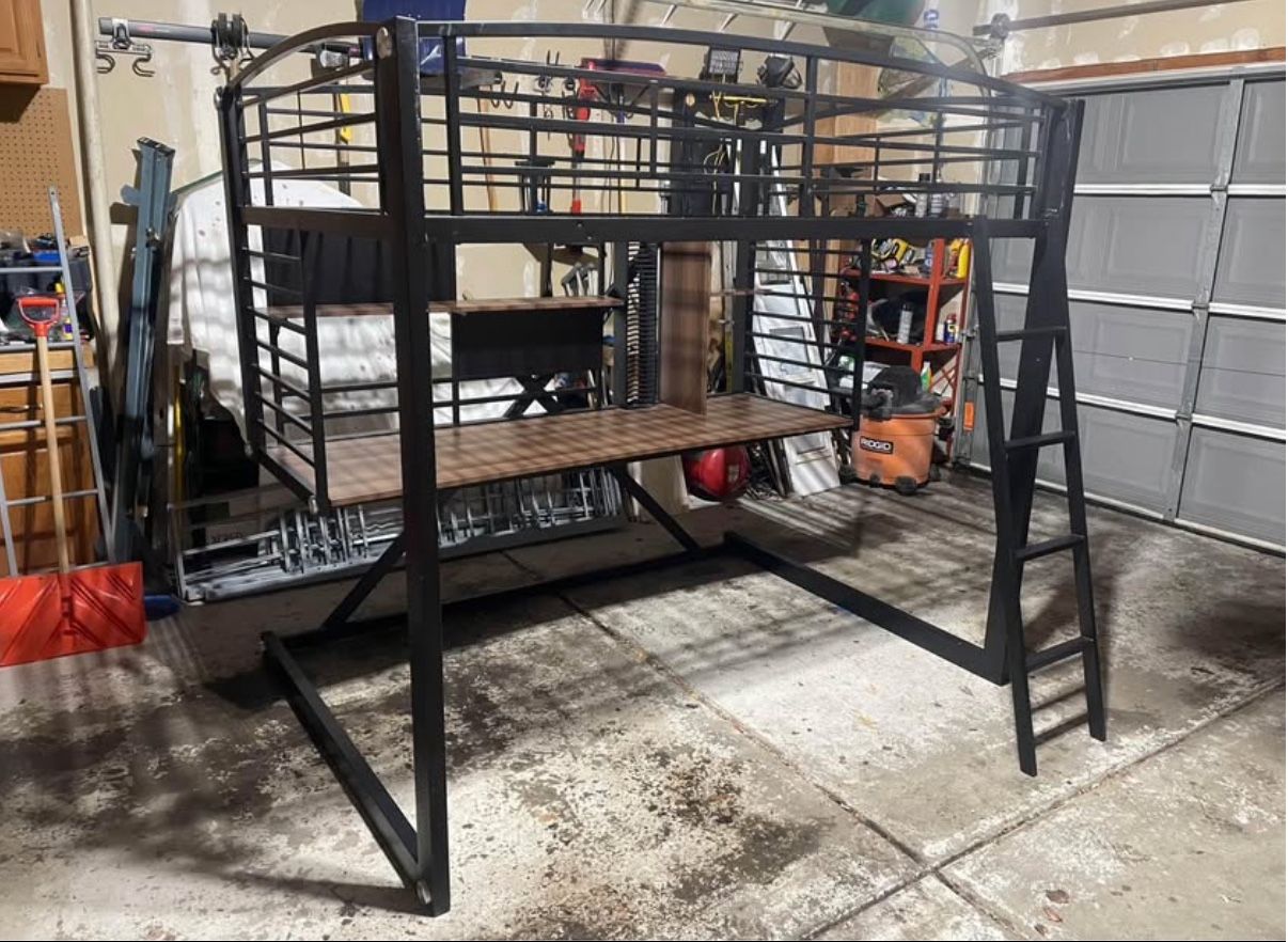 Full Size Loft Bed With Desk