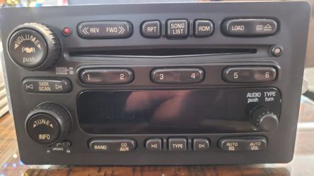 Suburban OEM Stereo