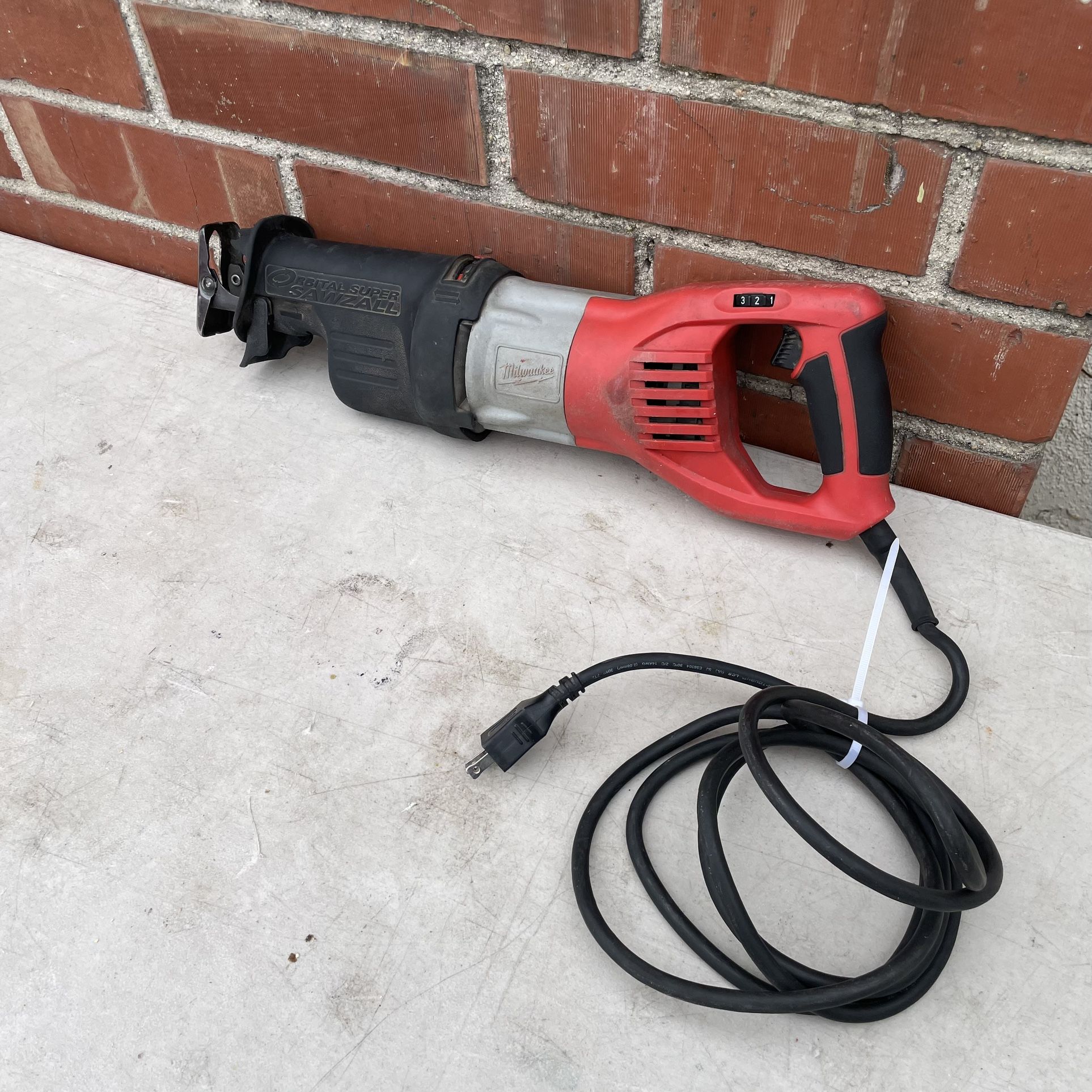 Milwaukee 15 Amp 1 1 4 in. Stroke Orbital SUPER SAWZALL Reciprocating Saw with Hard Case for Sale in City Of Industry CA OfferUp