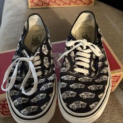 Men’s Vans Shoes Size 9.5