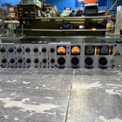Behringer Vintager Series Tube Composer  pick up only 