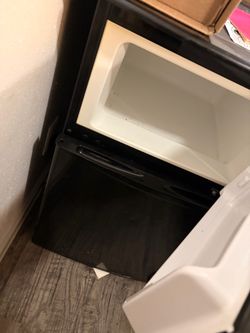 Mini fridge