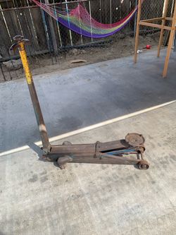 WALKER HYDRAULIC ROLL A-CAR