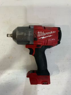 Milwaukee 1/2” square-ring impact wrench 18v (2767-20)