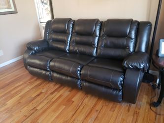 Brand new reclining sofa. Available for immediate delivery