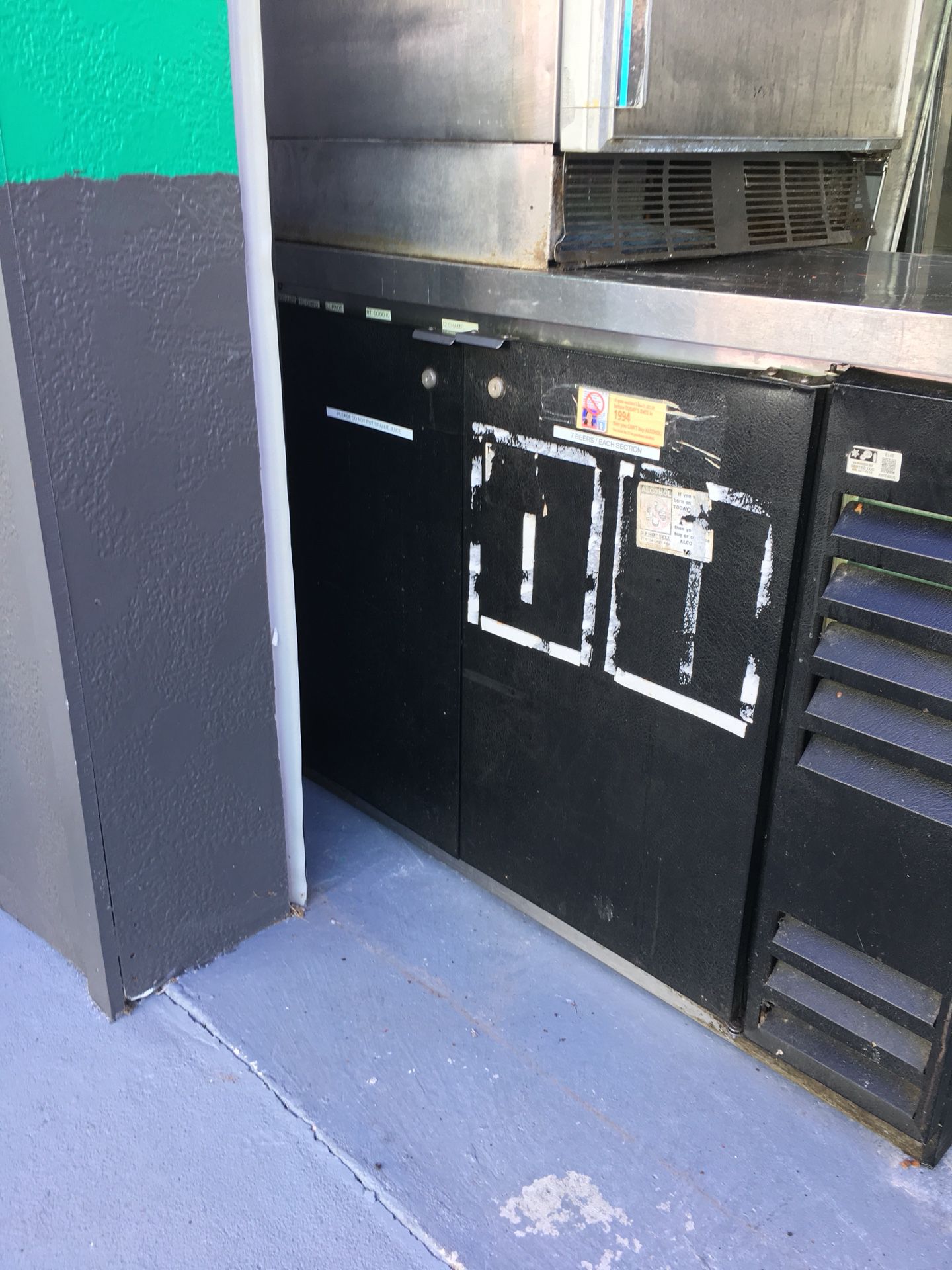 Commercial bar refrigerator 50in