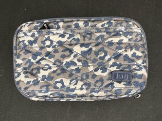 Lug Roundabout Convertible Crossbody Bag and Wallet.