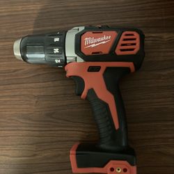 Milwaukee M18 Cordless 1/2 in. Drill Driver 2606-20 (Tool-Only)