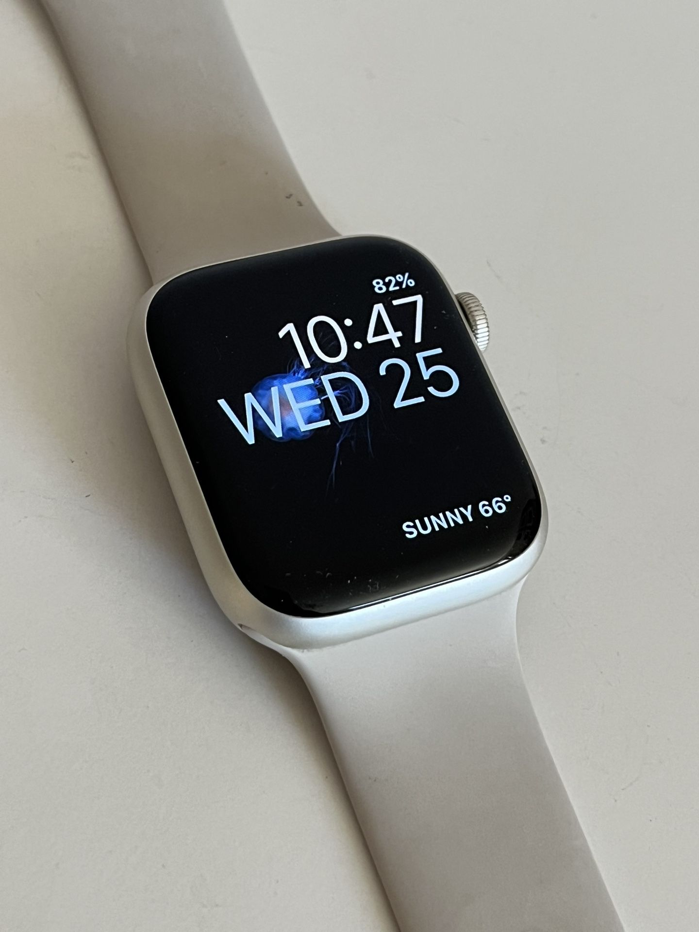Apple Watch Series 7 Aluminum 45mm