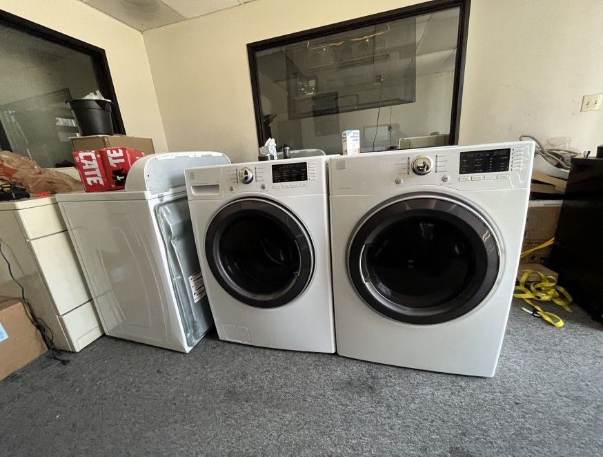 KENMORE WASHER DRYER FRONT LOAD SET