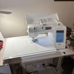 Quilters Sewing Machine 