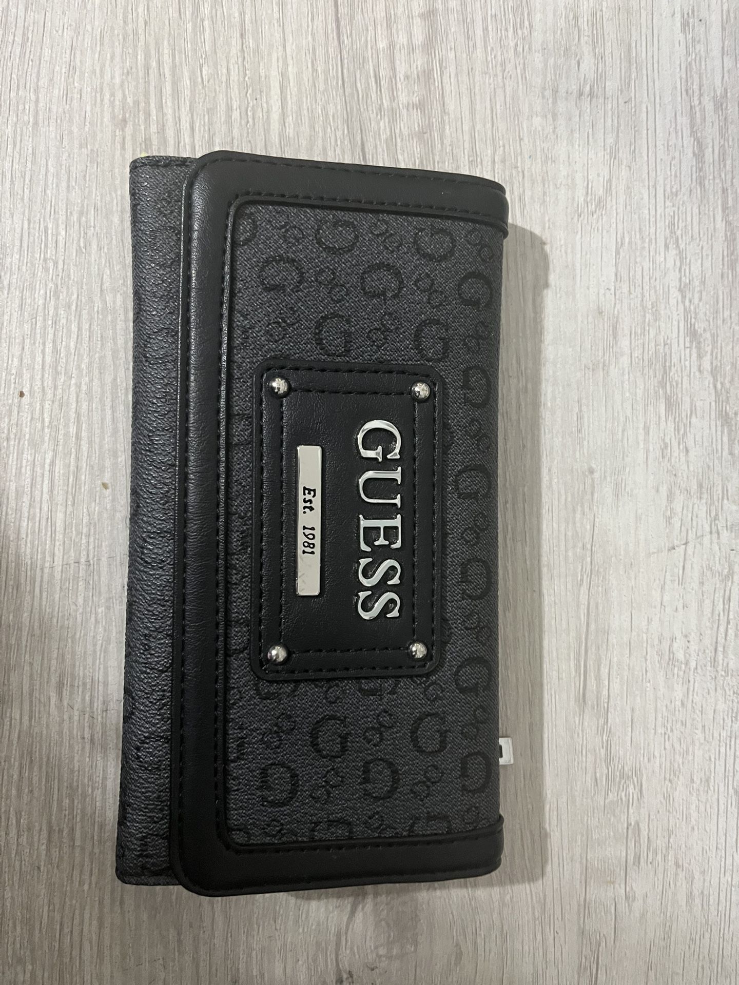 Guess Wallet