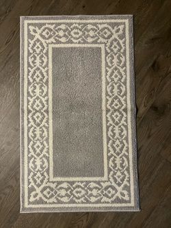Accent rug