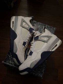 Midnight Navy 4s Jordans