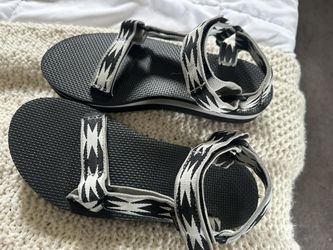 Women’s Tevas