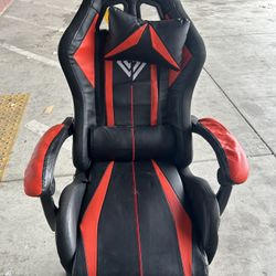 hoffree gaming chair with speakers 