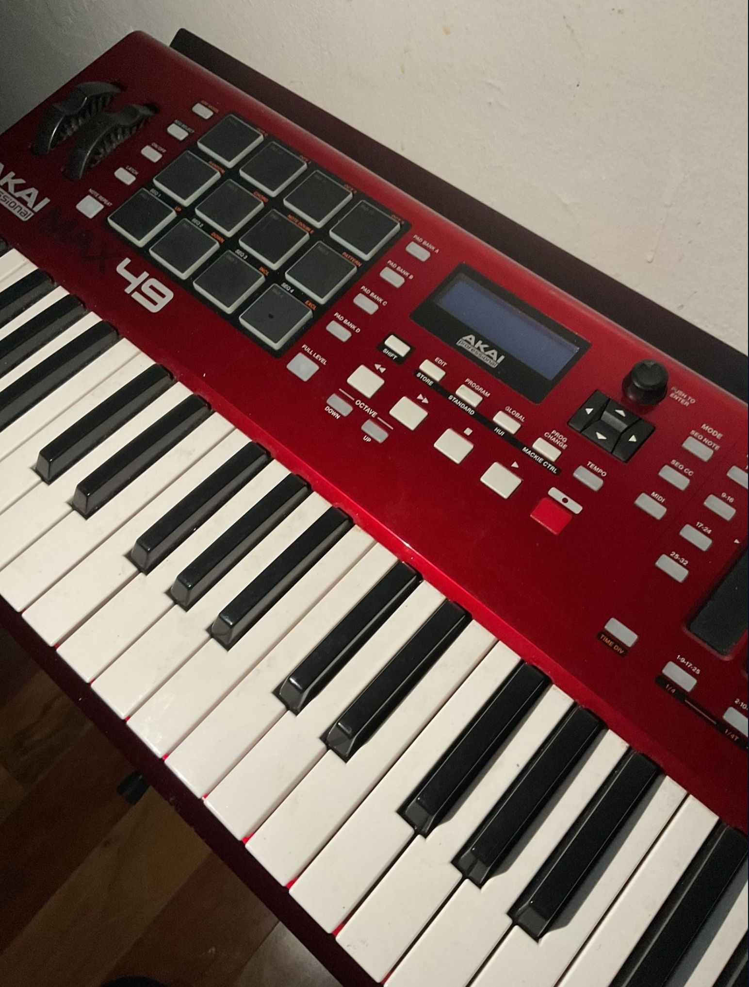 Akai Max 49