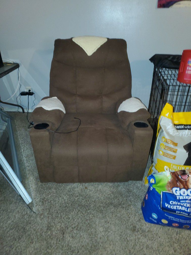 Recliner Automatic Lift And Recline Great Condition Also Has USB Charging Port And Massages Too
