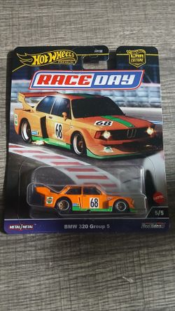 Hot Wheels Premium Car Culture Race Day BMW 320 Group 5 die-cast
