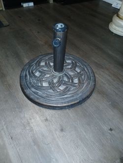 Umbrella stand for patio