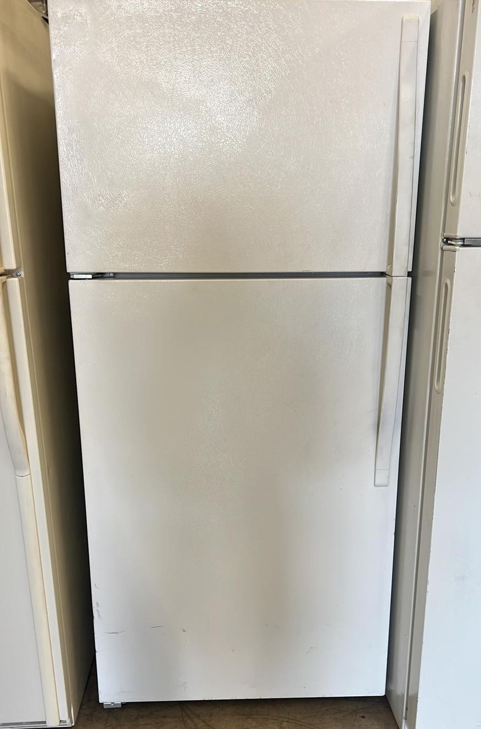 Frigidaire Top Mount White Refrigerator