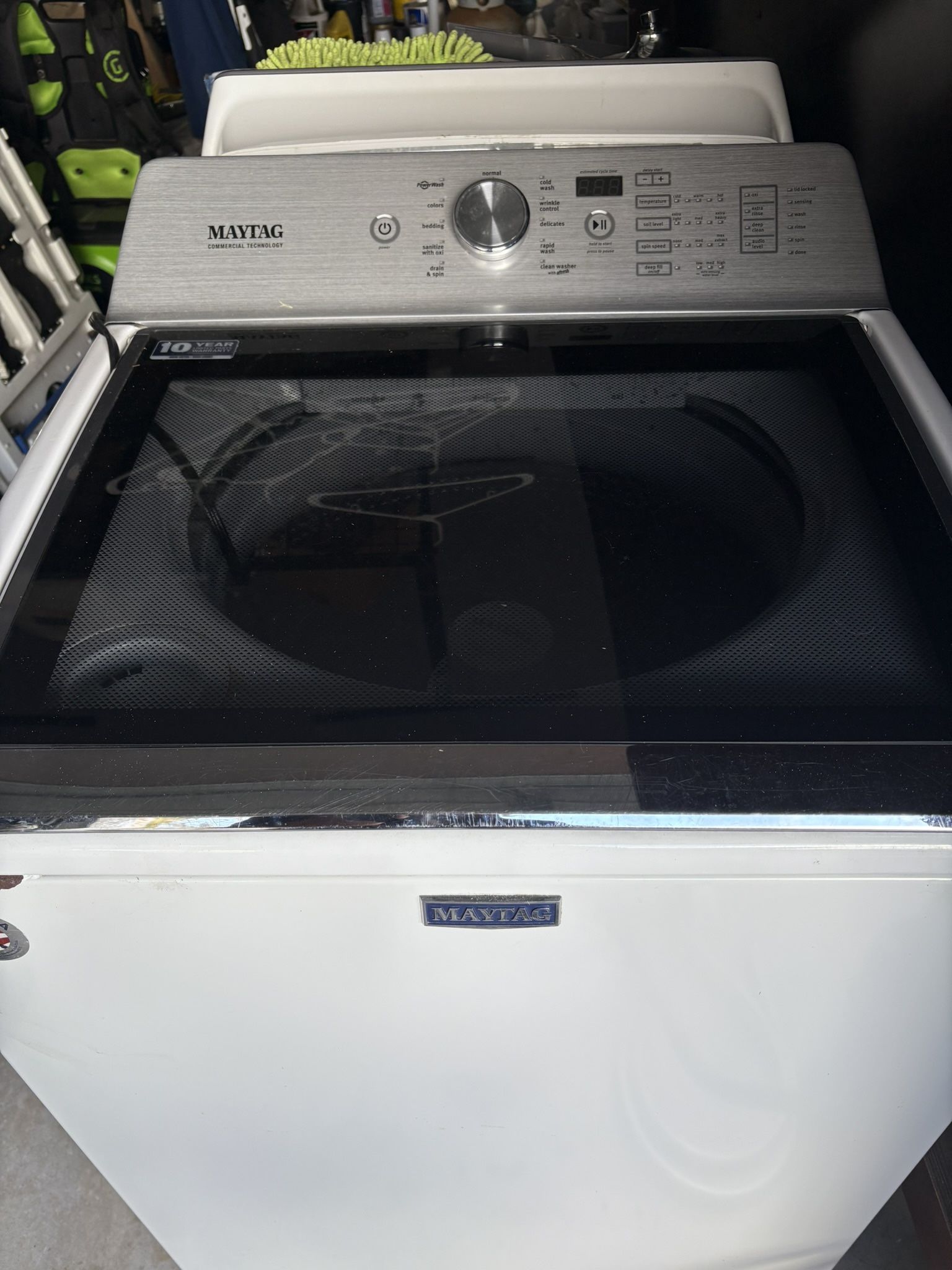 Washer and Dryer/Lavadora y Secadora